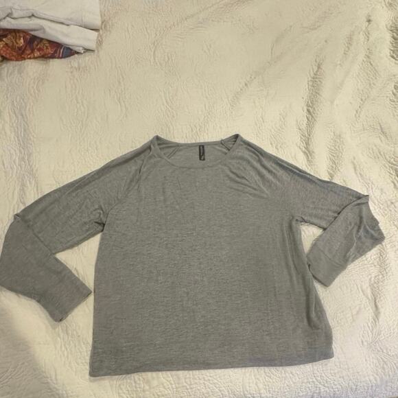 Ambrielle Soft Gray Lounge / Sleep Top Sz. XXL - Picture 2 of 4